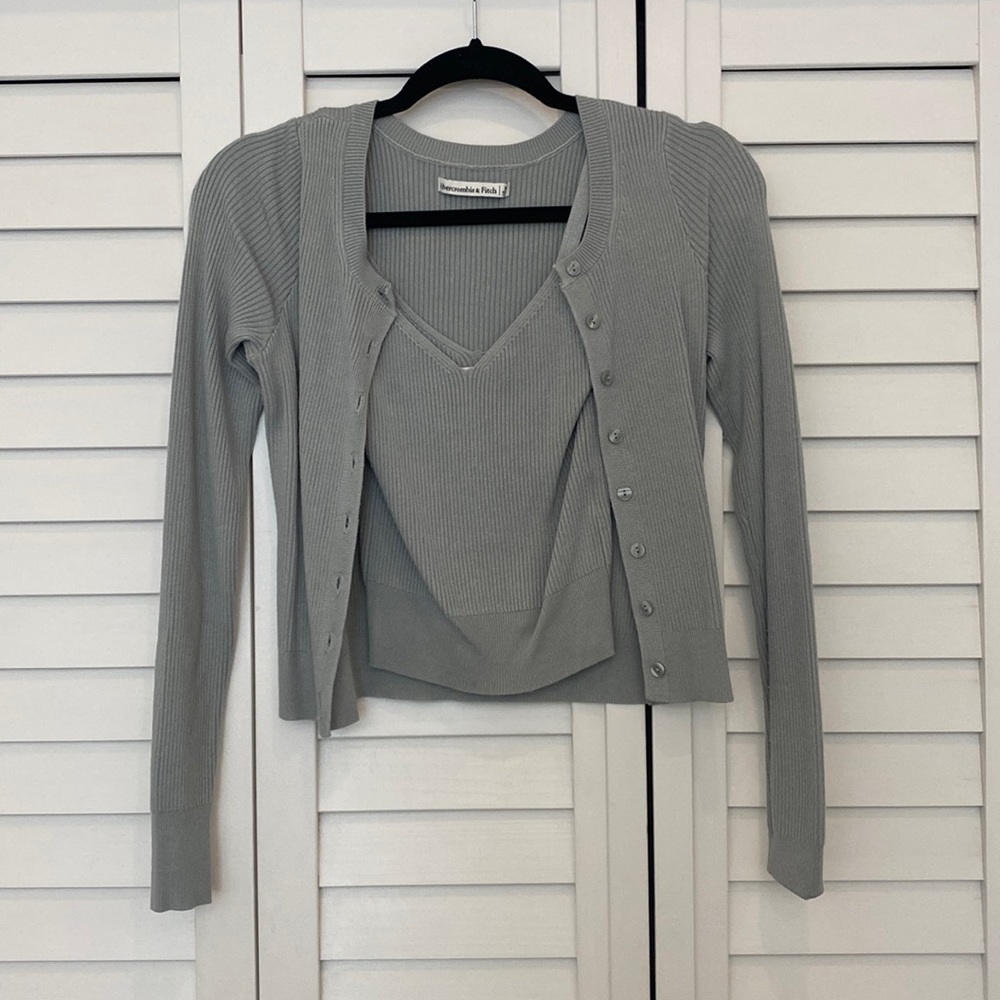XS Abercrombie & Fitch sage green sweater set